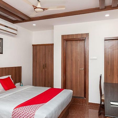 Oyo 29859 Rds Guest House Ambur Buitenkant foto