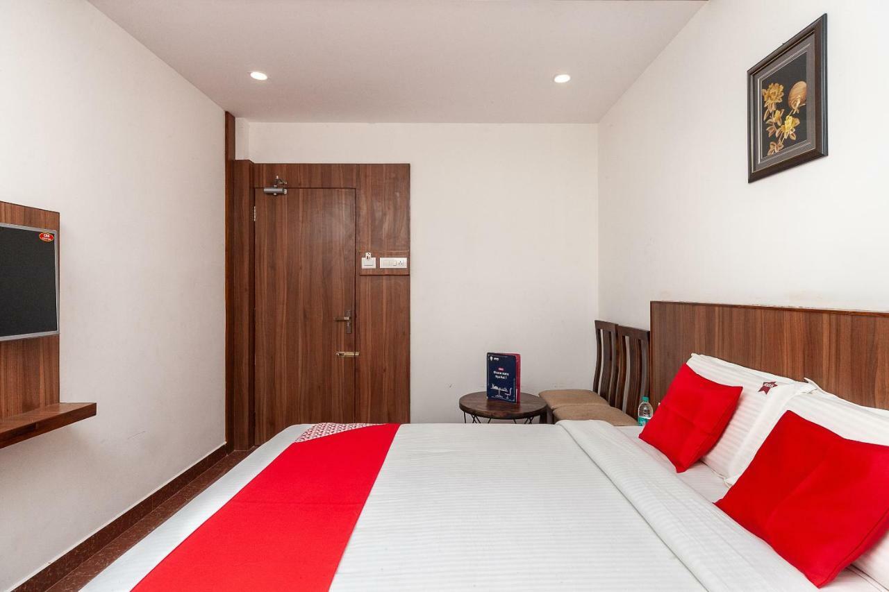 Oyo 29859 Rds Guest House Ambur Buitenkant foto