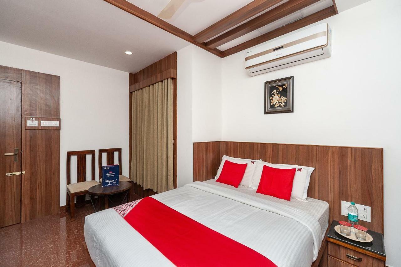 Oyo 29859 Rds Guest House Ambur Buitenkant foto