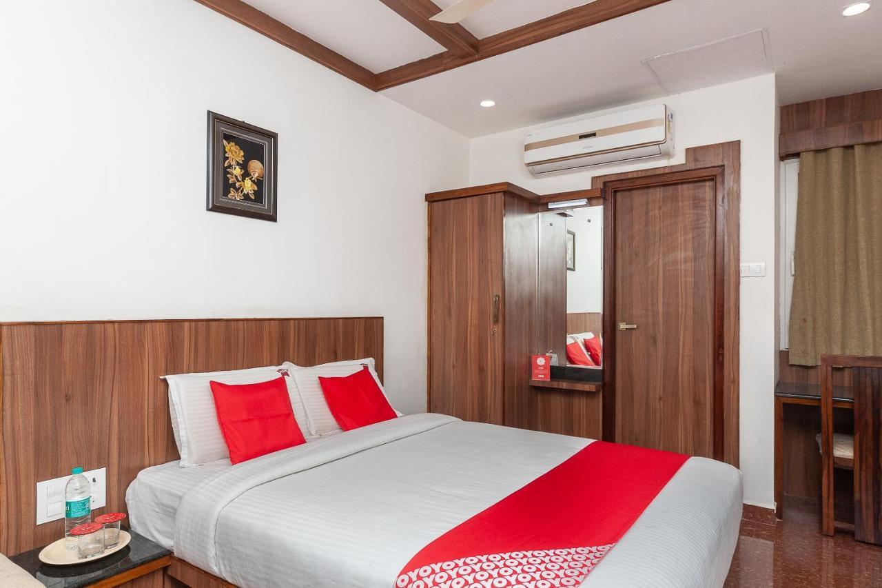 Oyo 29859 Rds Guest House Ambur Buitenkant foto