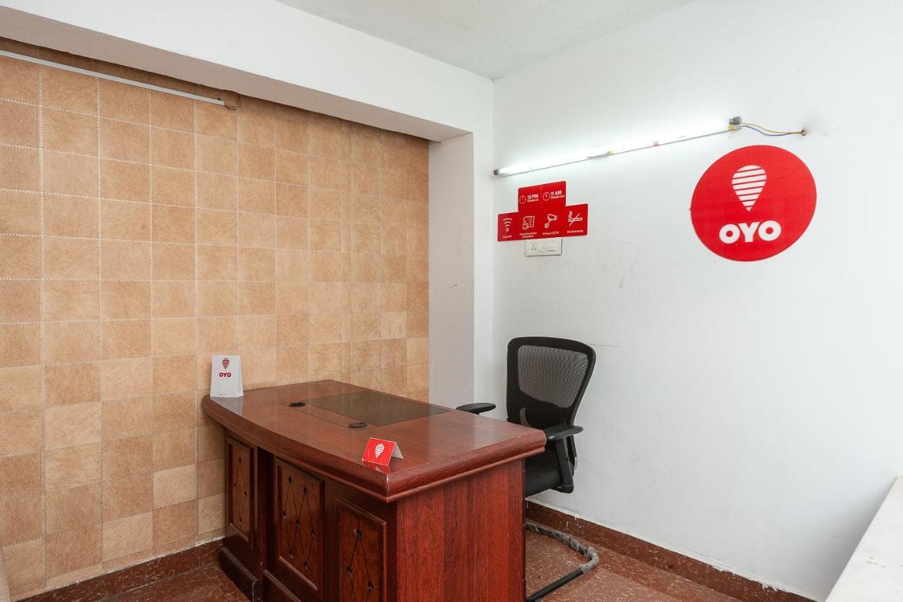 Oyo 29859 Rds Guest House Ambur Buitenkant foto